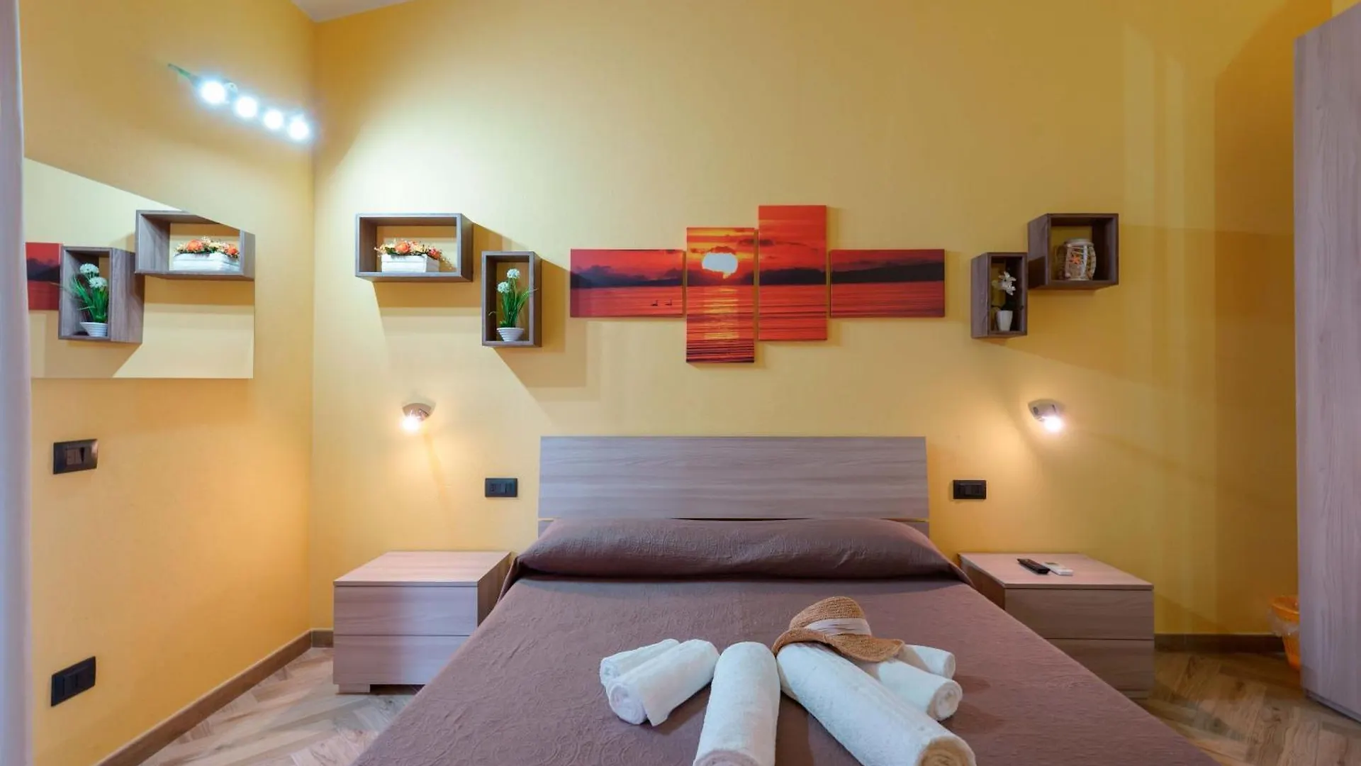 Paradise Home Quartu Sant'Elena 0*,