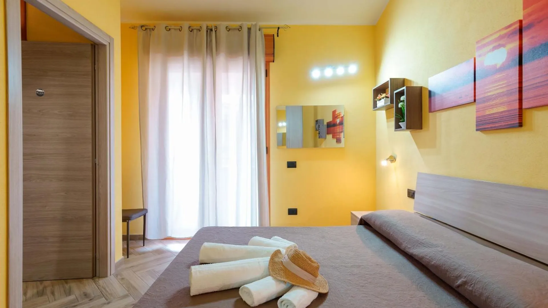 Paradise Home Quartu Sant'Elena Guest house