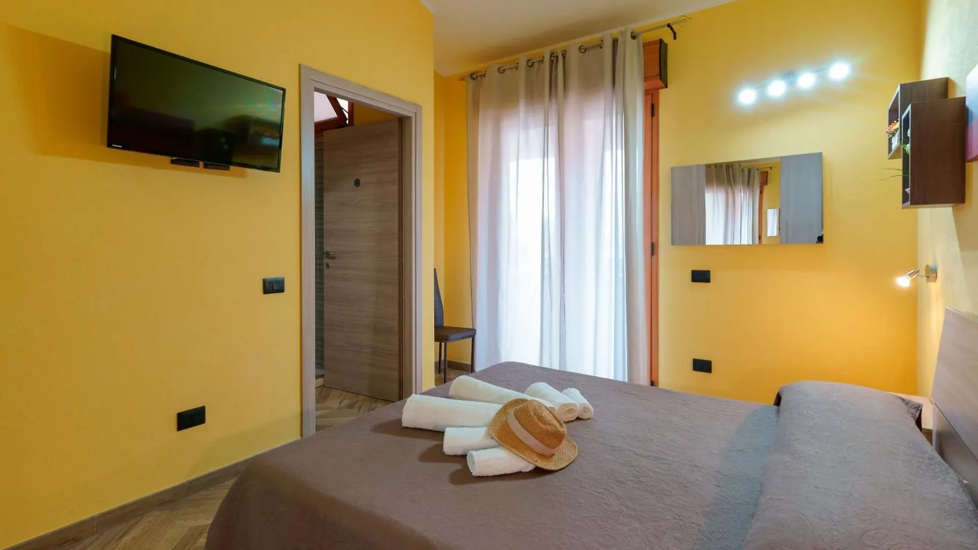 בית הארחה Quartu SantʼElena Paradise Home איטליה