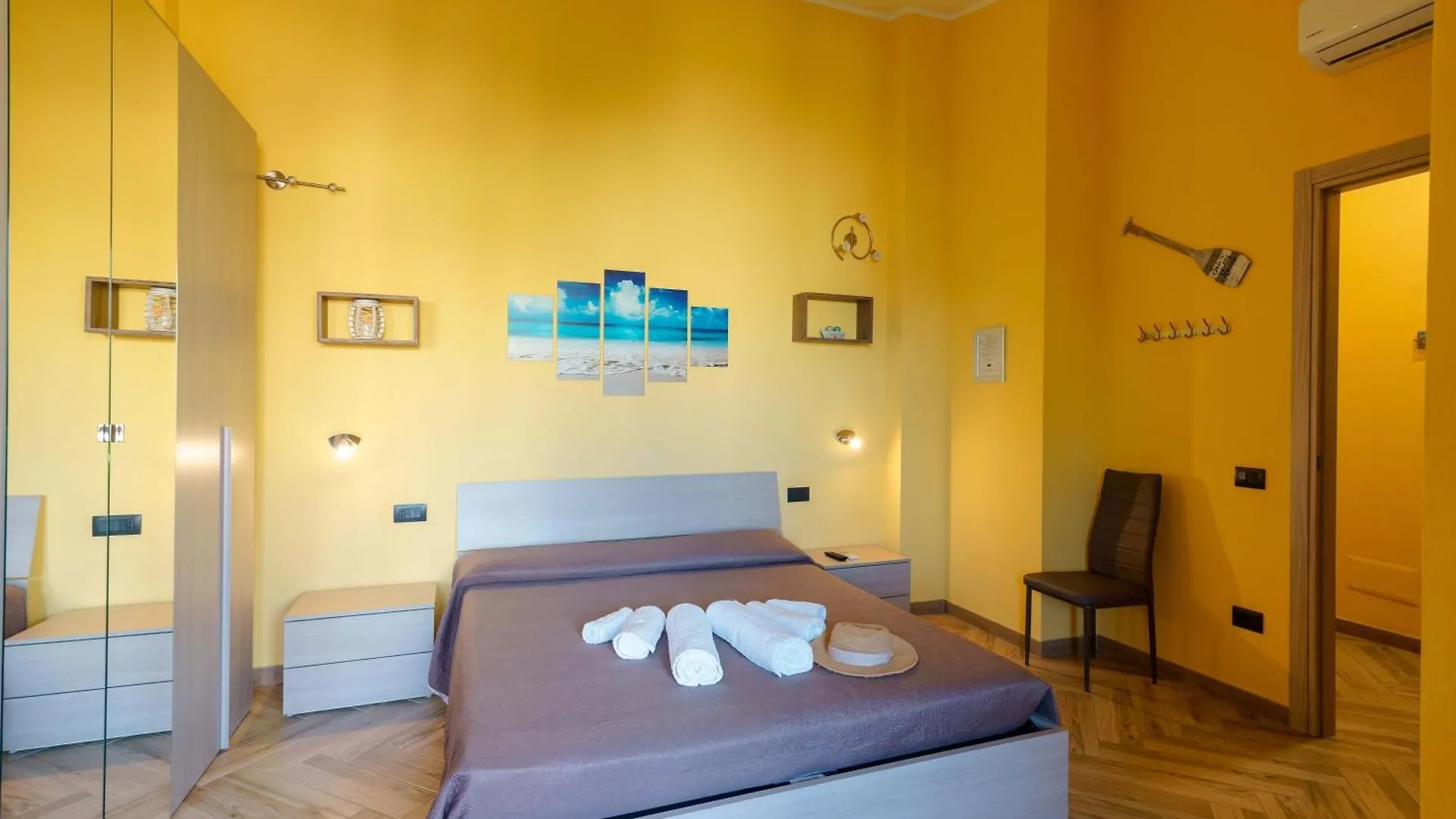 Paradise Home Quartu Sant'Elena Guest house