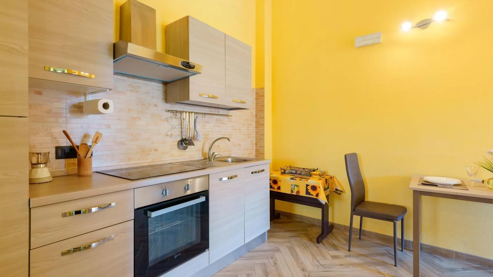 Paradise Home Quartu Sant'Elena 0*,