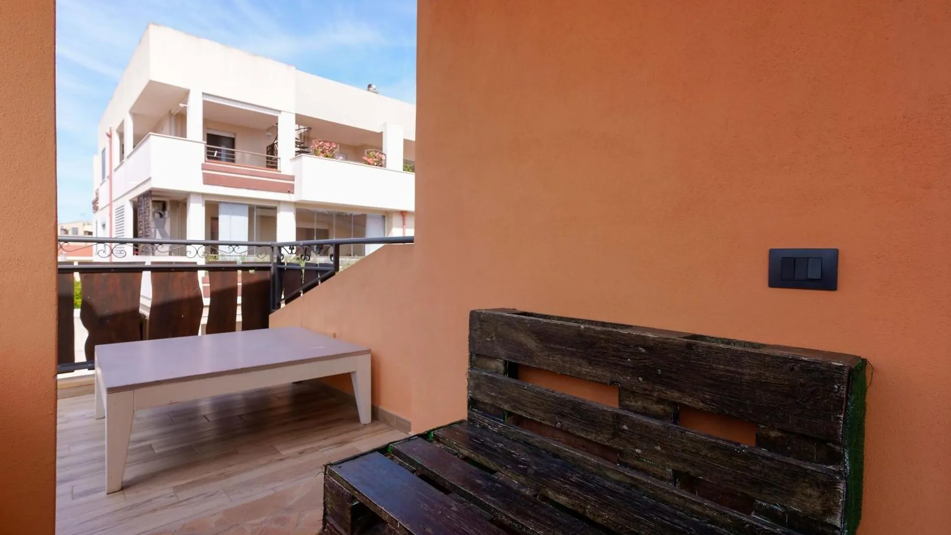 Paradise Home Quartu Sant'Elena Guest house