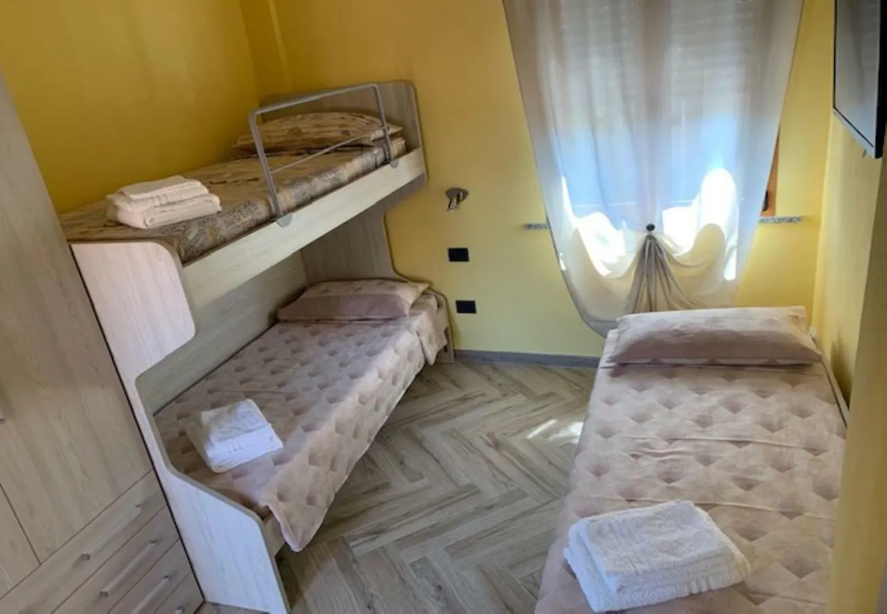 Paradise Home Quartu Sant'Elena 0*,